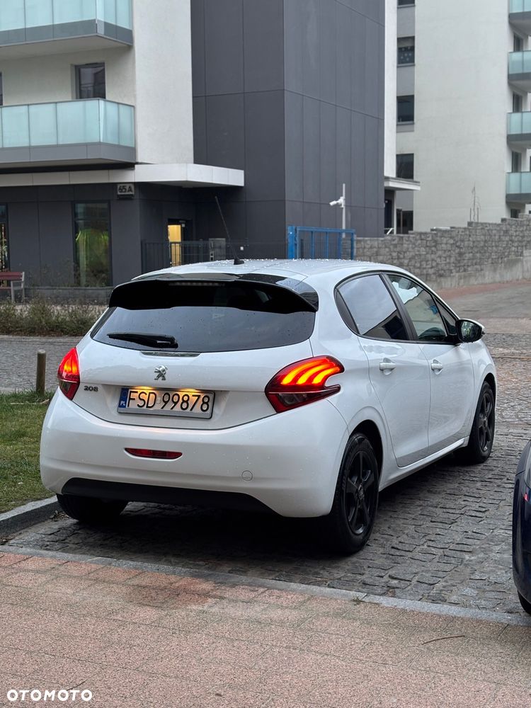 Peugeot 208 1.6 BlueHDi Allure S&S - 35