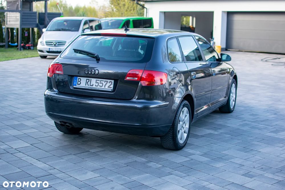 Audi A3 Sportback - 16