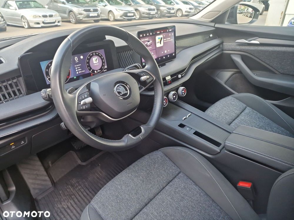 Skoda Superb 2.0 TDI SCR Essence DSG - 10
