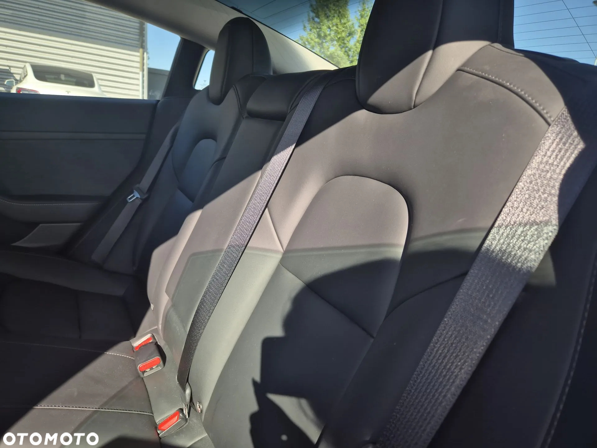 Tesla Model 3 RWD - 11