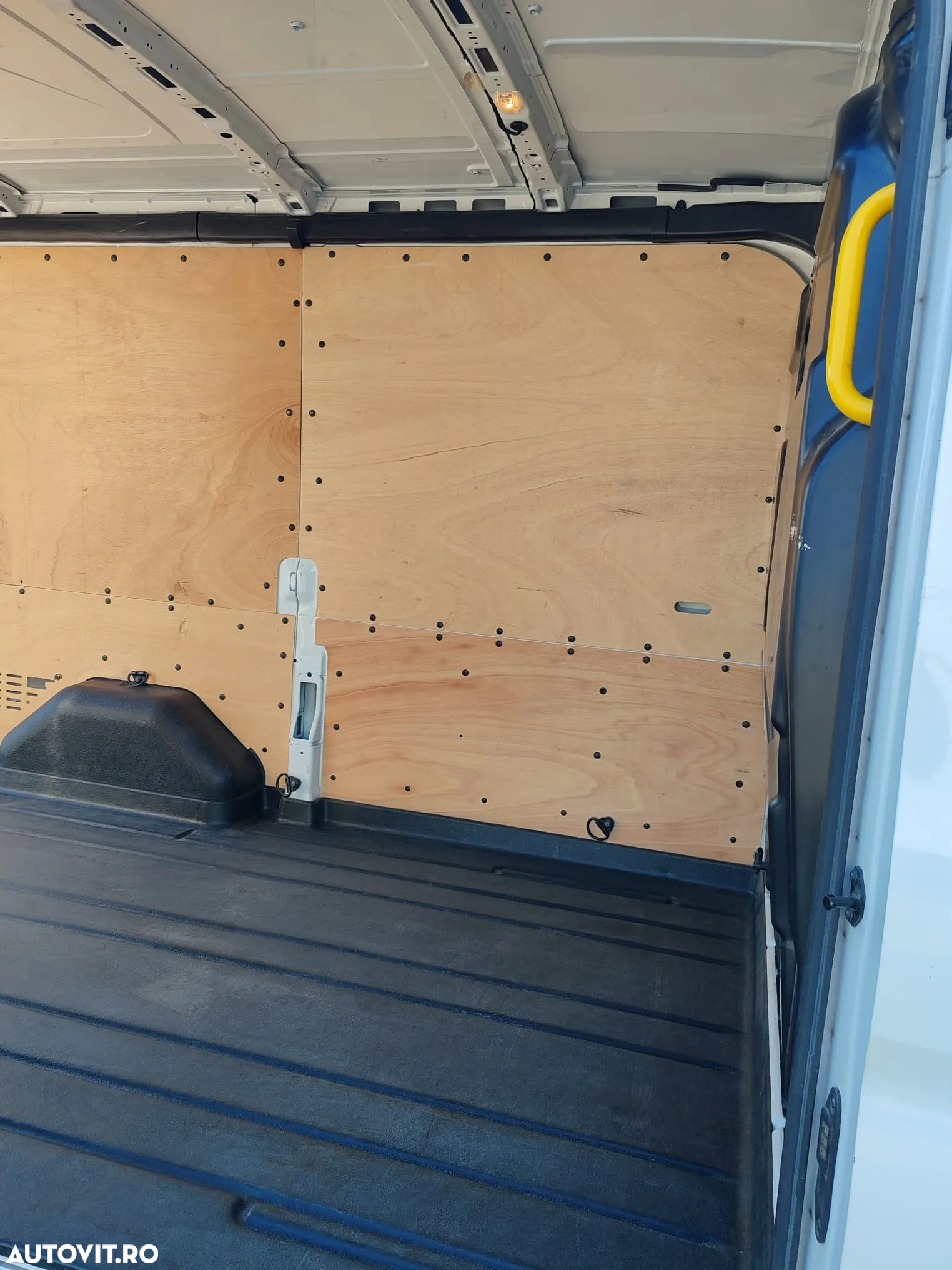 Ford TRANSIT VAN 350 L2H2 Base 2.0TDCi 130CP DPF - 2017 - 13