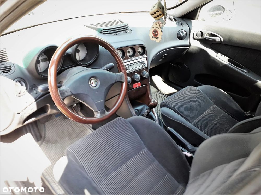 Alfa Romeo 156 1.9 JTD - 5