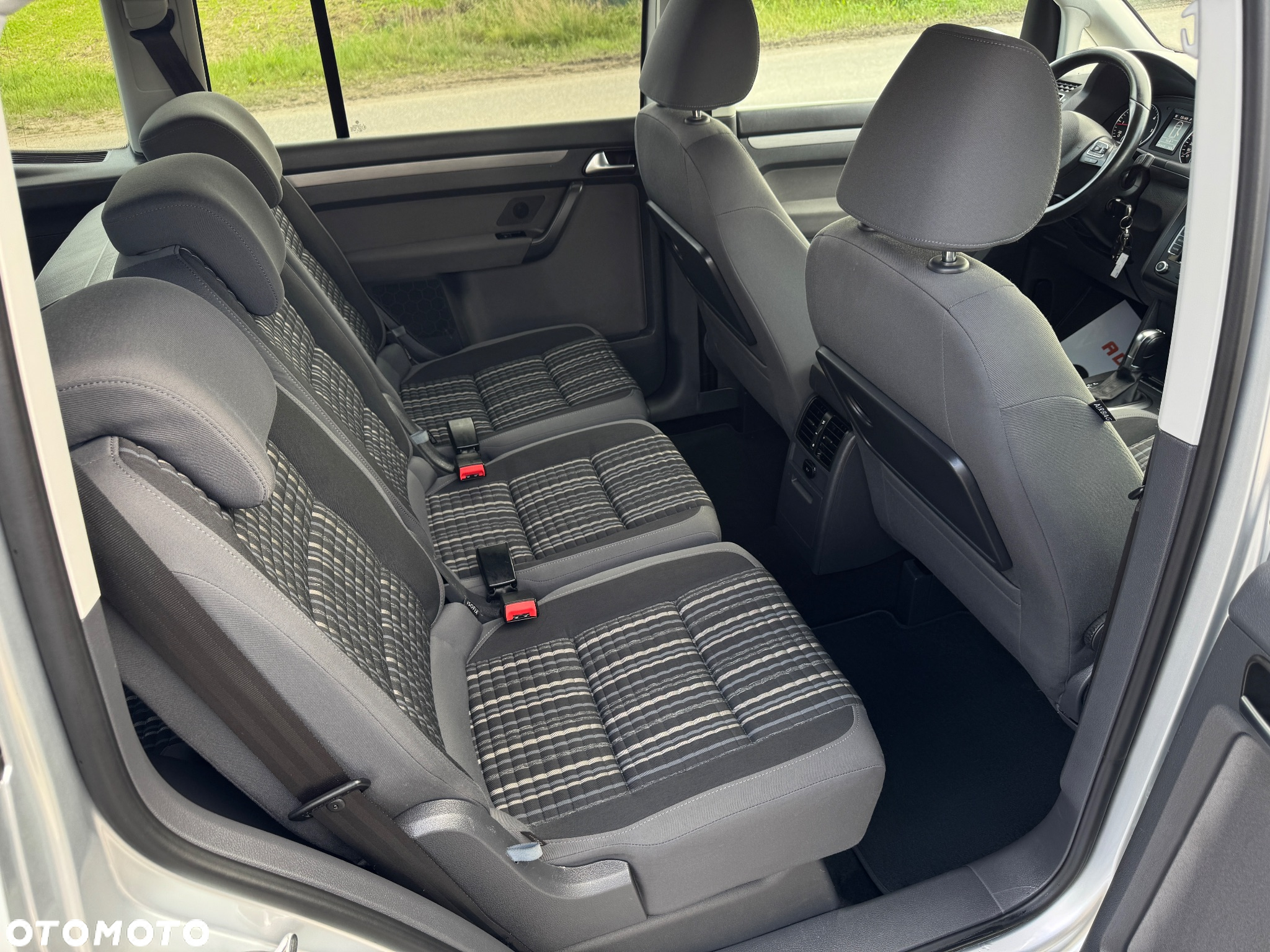 Volkswagen Touran 2.0 TDI DPF DSG Cross - 27