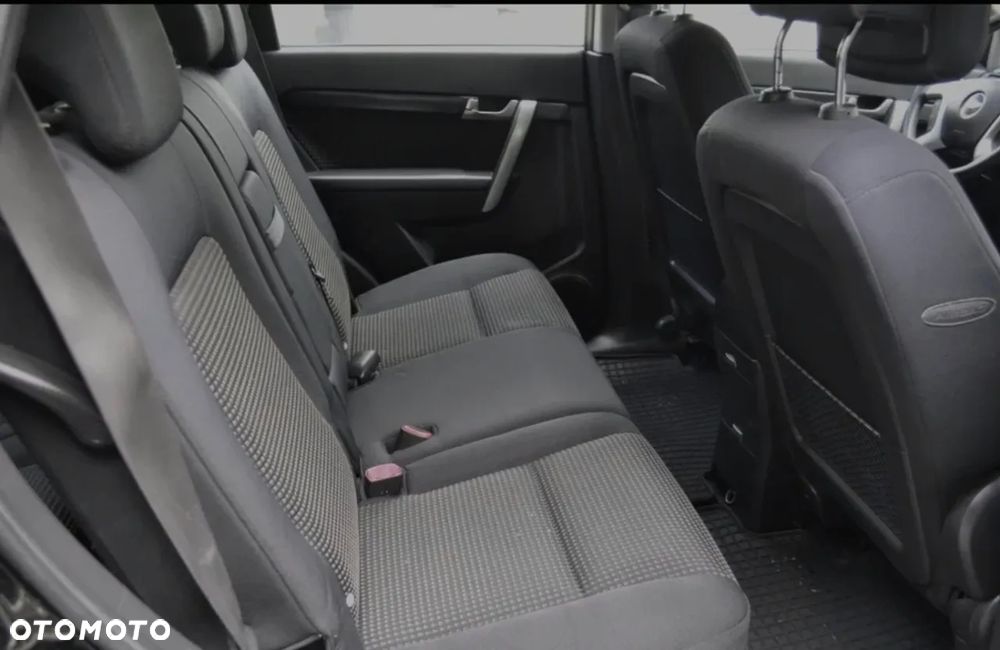 Chevrolet Captiva 2.4 LS - 4
