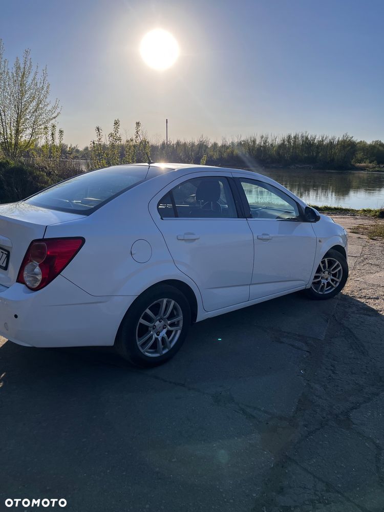 Chevrolet Aveo - 7
