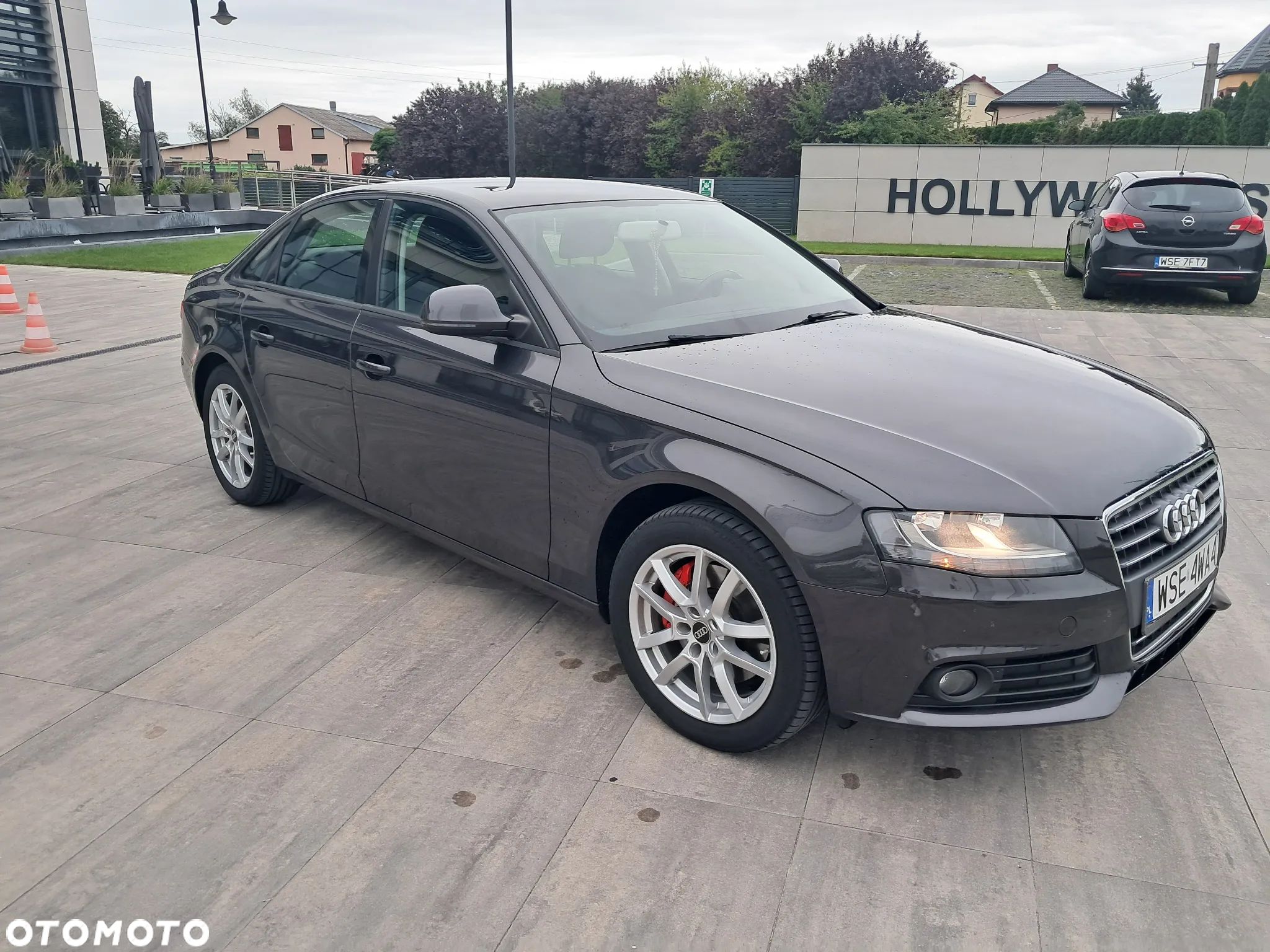 Audi A4 - 1