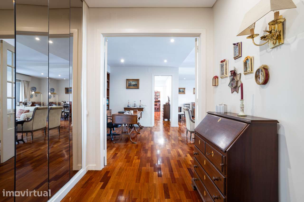 Apartamento T3 em Miraflores - Grande imagem: 4/39