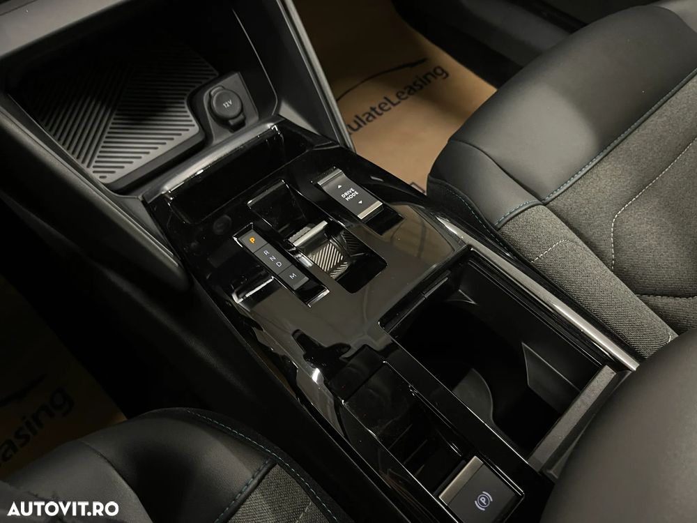 Citroën C4 BlueHDi 130 Stop&Start EAT8 FEEL PACK - 29