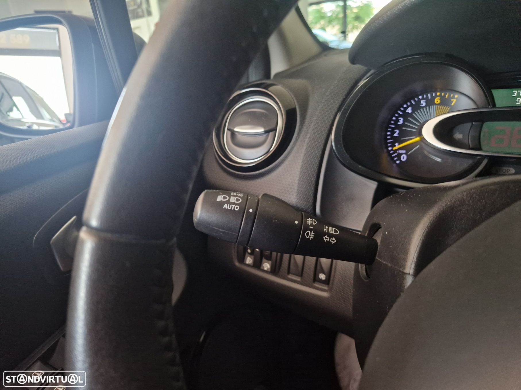 Renault Clio 0.9 TCE Dynamique S - 17