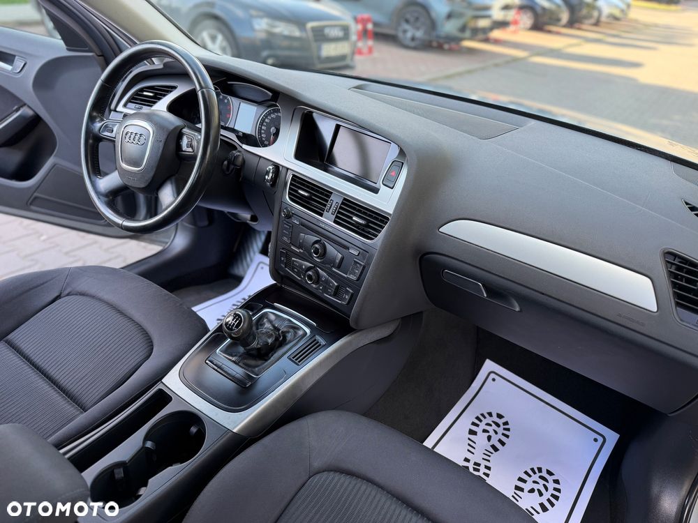 Audi A4 Limousine 1.8 TFSI multitronic S line Sportpaket - 33