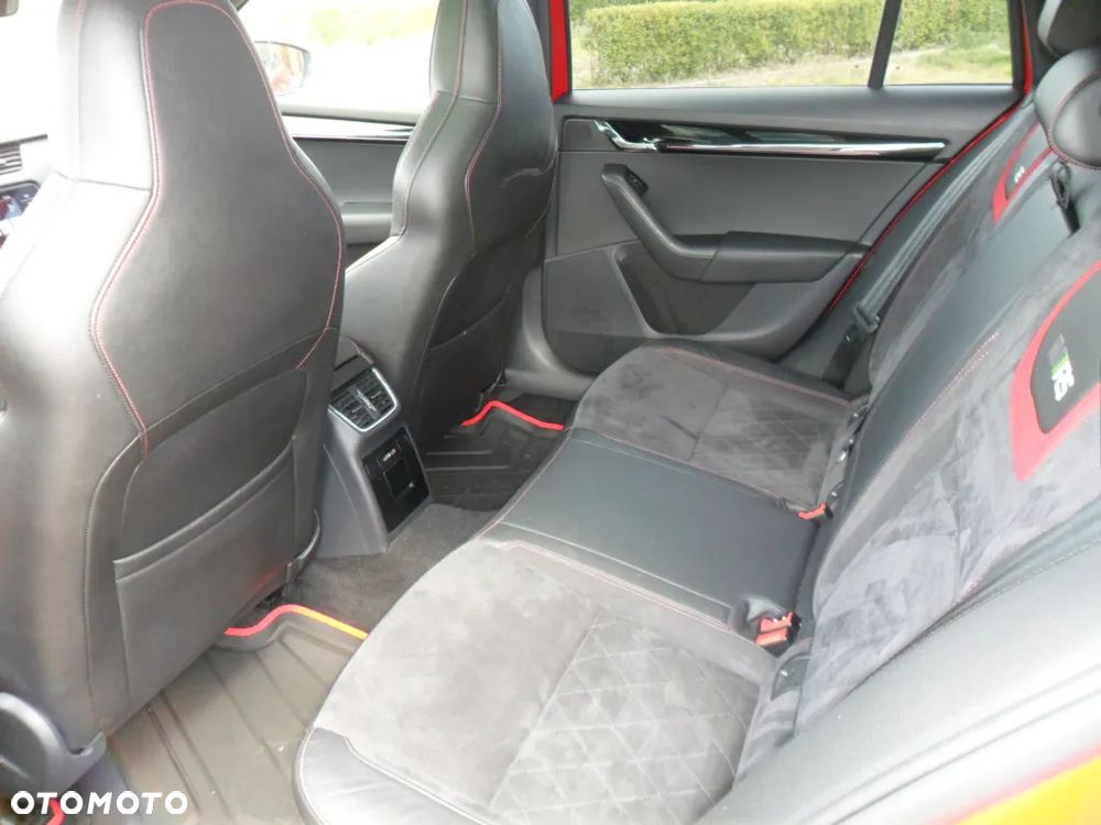 Skoda Octavia 2.0 TSI RS 245 DSG - 22