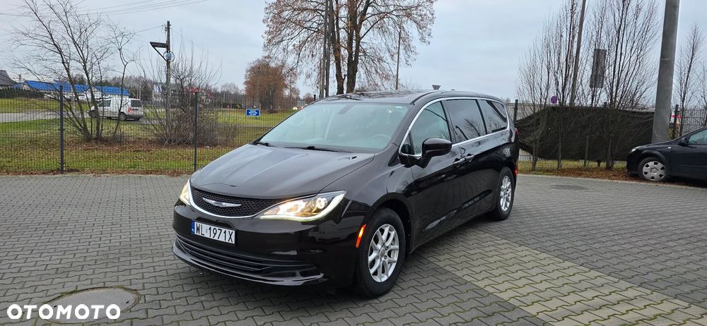 Chrysler Pacifica - 1
