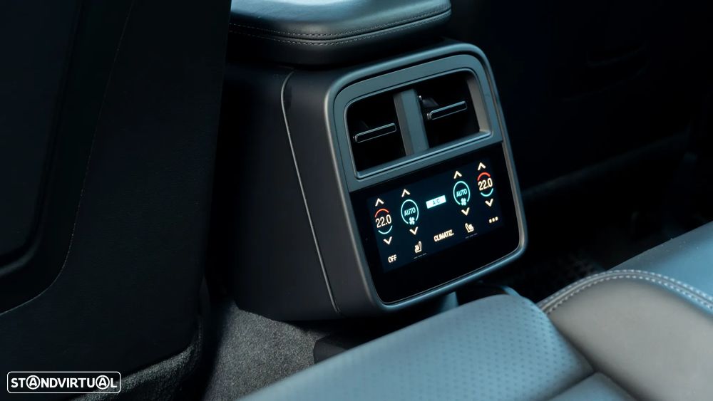 Porsche Taycan Standard - 16