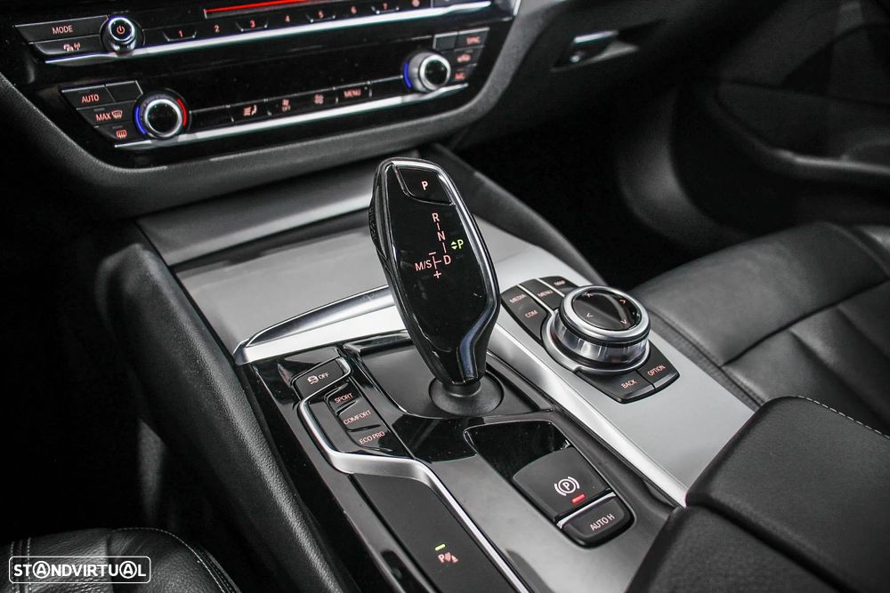 BMW 520 d Touring Aut. - 38