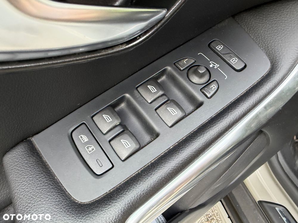 Volvo V40 D4 Geartronic Summum - 7