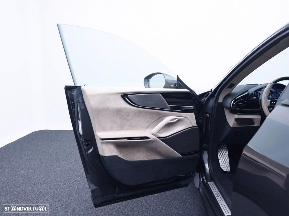 Ferrari Purosangue - 11