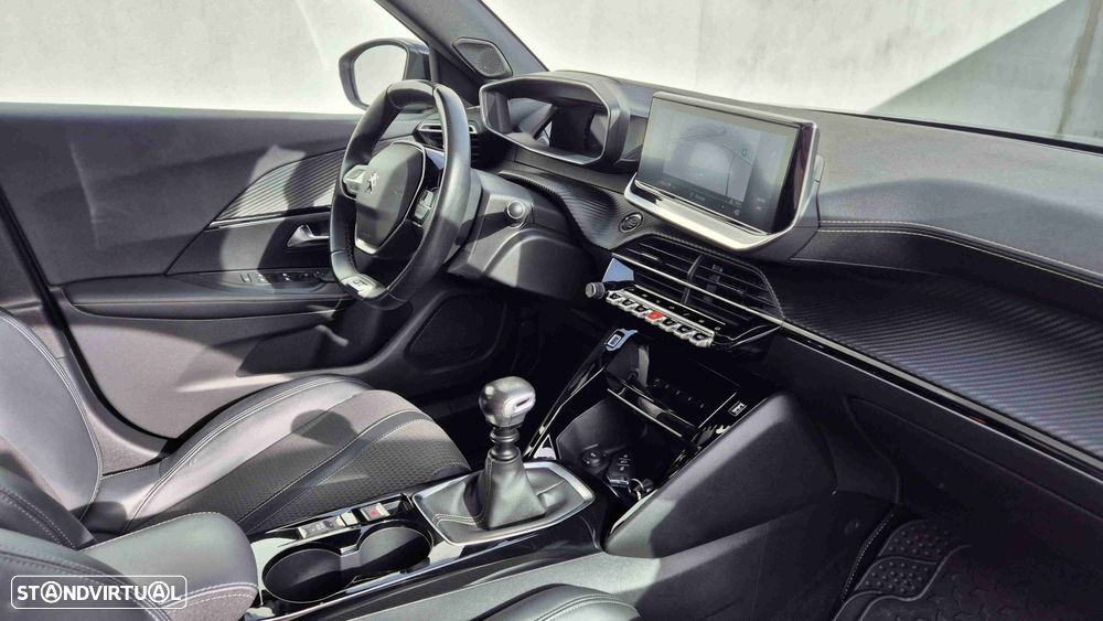 Peugeot 2008 1.2 PureTech GT Line - 18