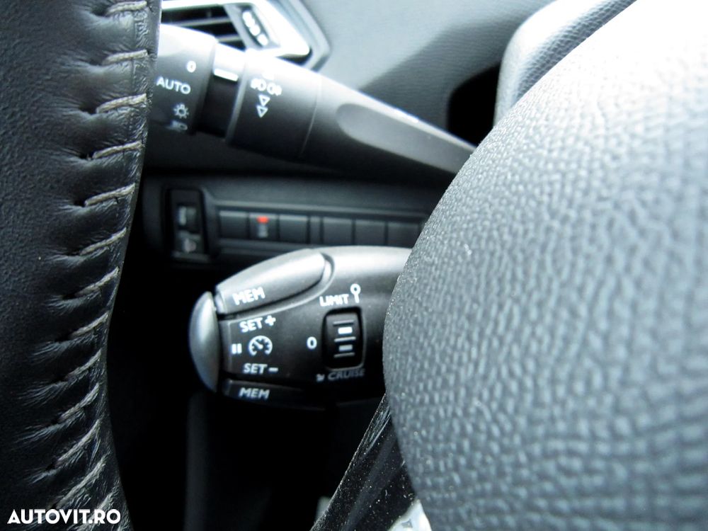 Peugeot 308 - 12