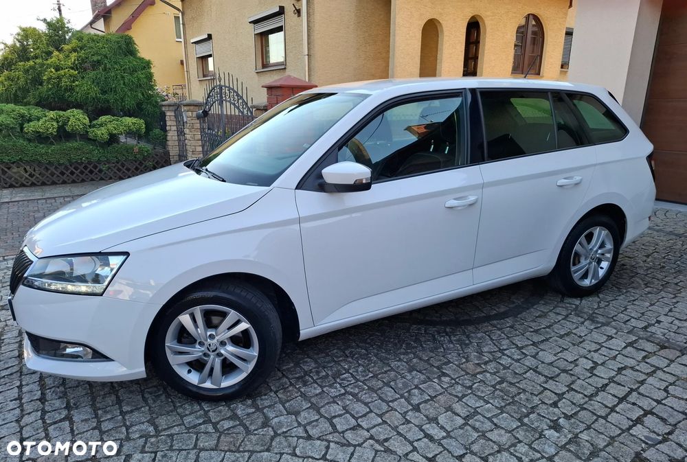 Skoda Fabia 1.0 TSI Ambition - 4