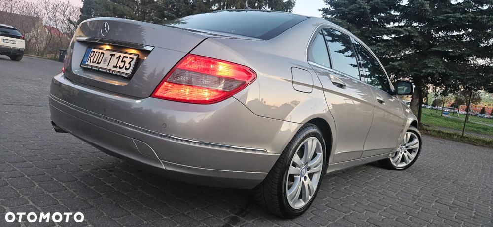 Mercedes-Benz Klasa C ver-180-blueefficiency-7g--tronic-avantgarde - 14