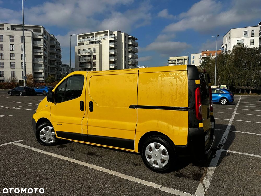 Renault Trafic 2012 photo 4