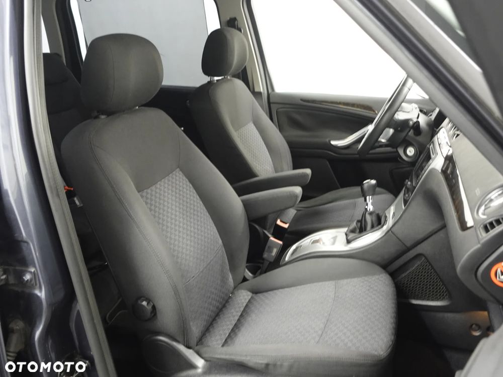 Ford Galaxy 2.0 TDCi Ghia - 28