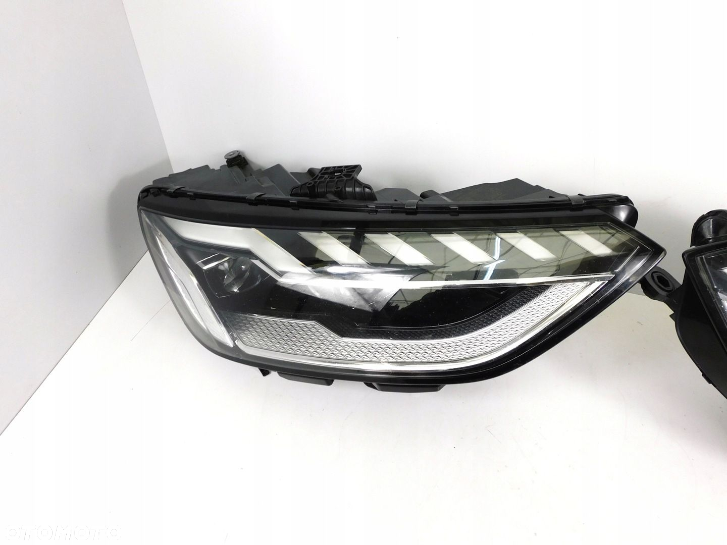 AUDI A4 B9 8W LIFT LAMPA PRAWA LEWA MATRIX - 5