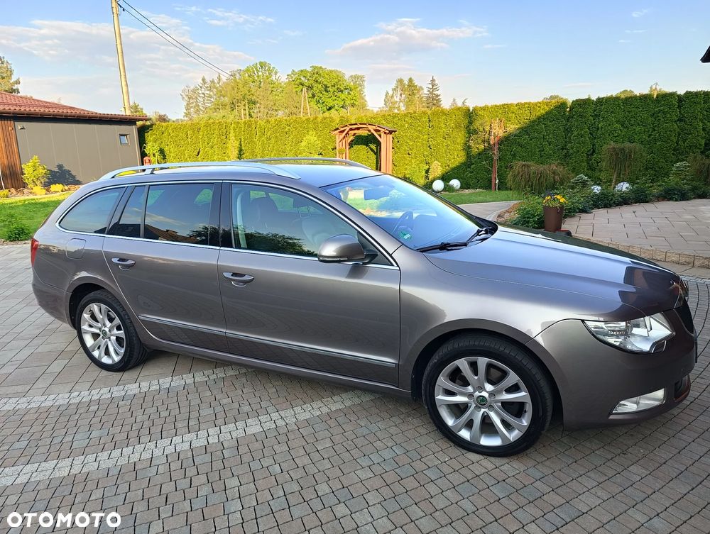 Skoda Superb 2.0 TDI DSG Exclusive - 14