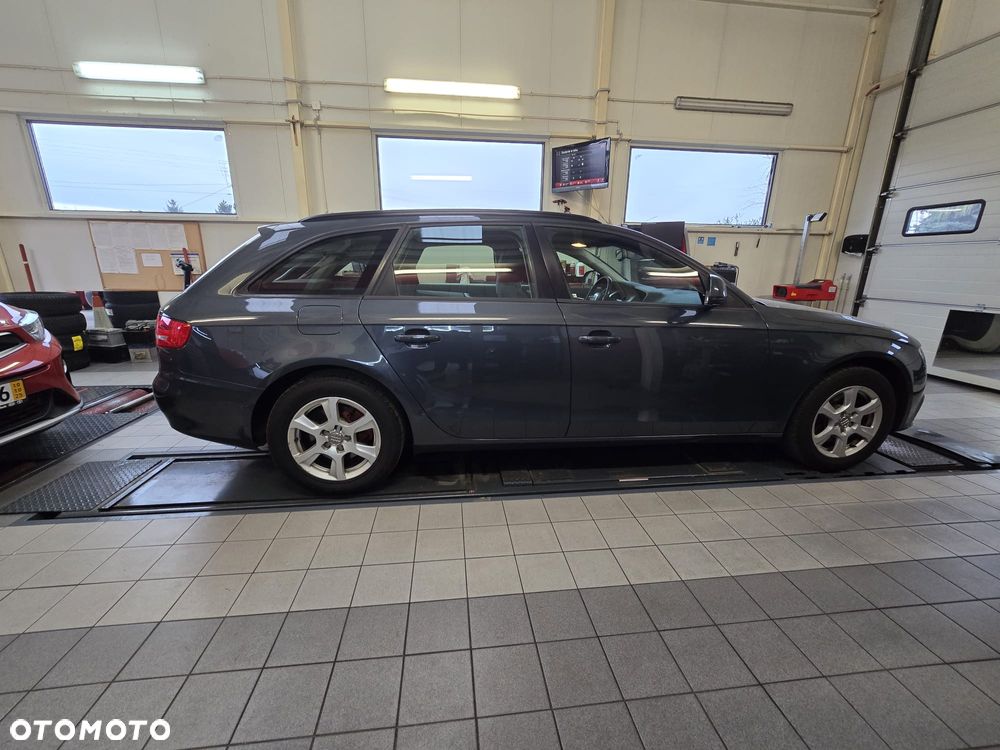 Audi A4 Avant 2.0 TDI DPF Ambition - 12