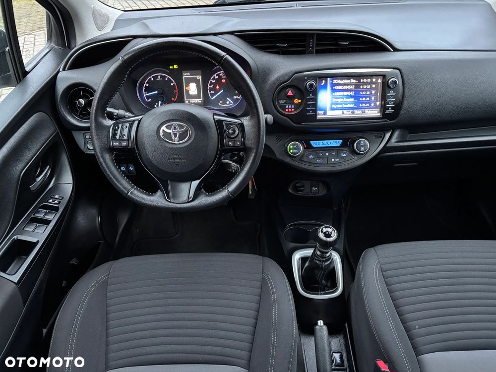 Toyota Yaris 1.5 Premium - 6
