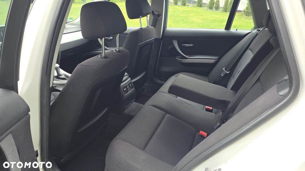 BMW Seria 3 318d DPF Edition Lifestyle - 19