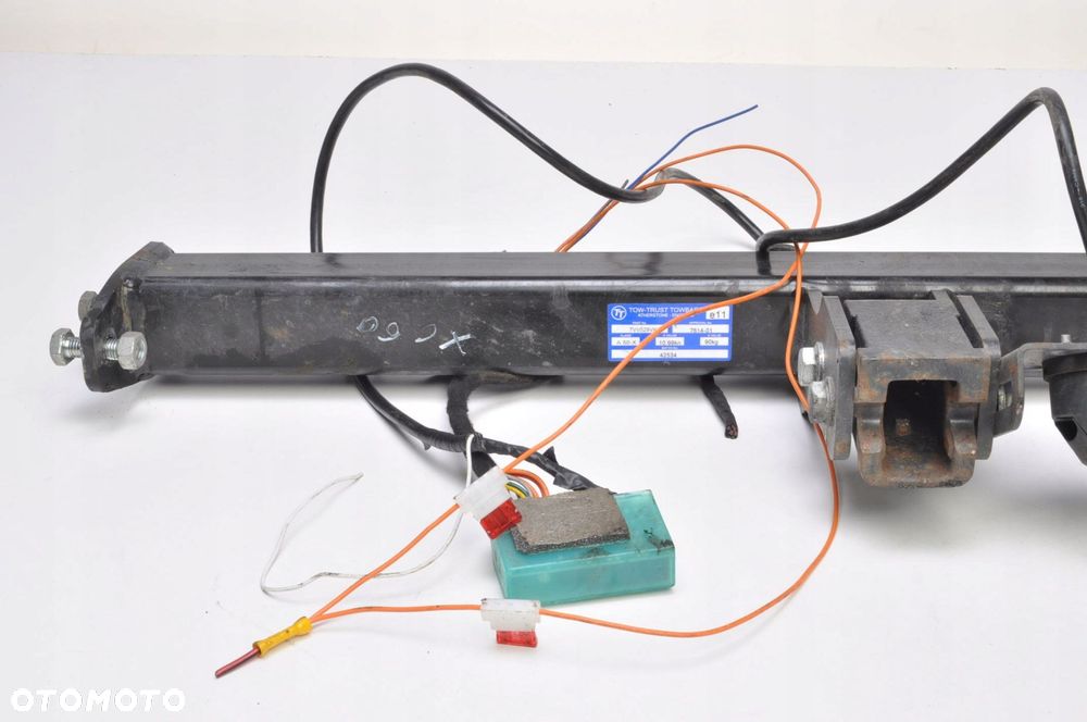 VOLVO XC60 I HAK HOLOWNICZY TOW TRUST TVV529VK - 2