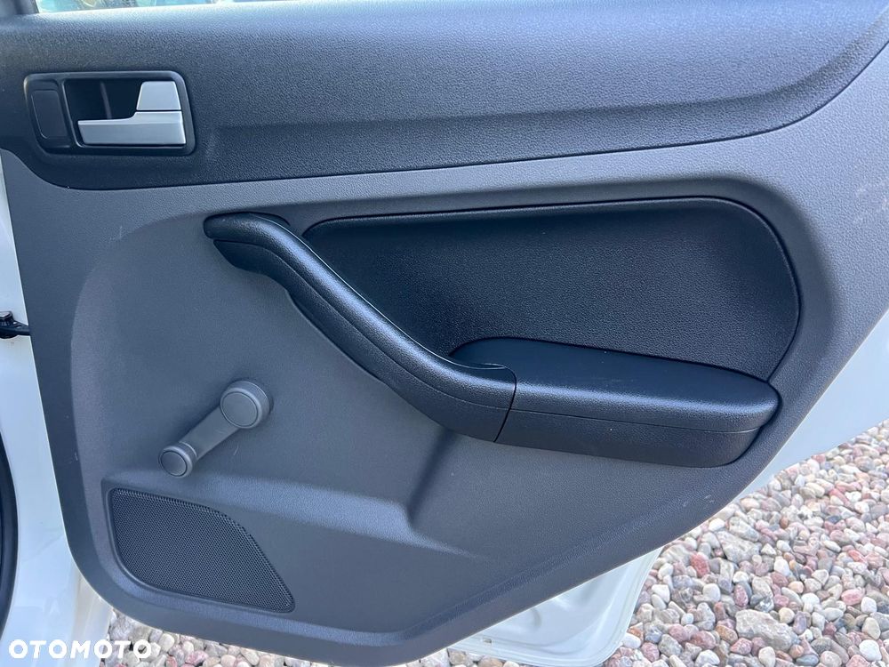 Ford Focus 1.4 Ambiente - 17