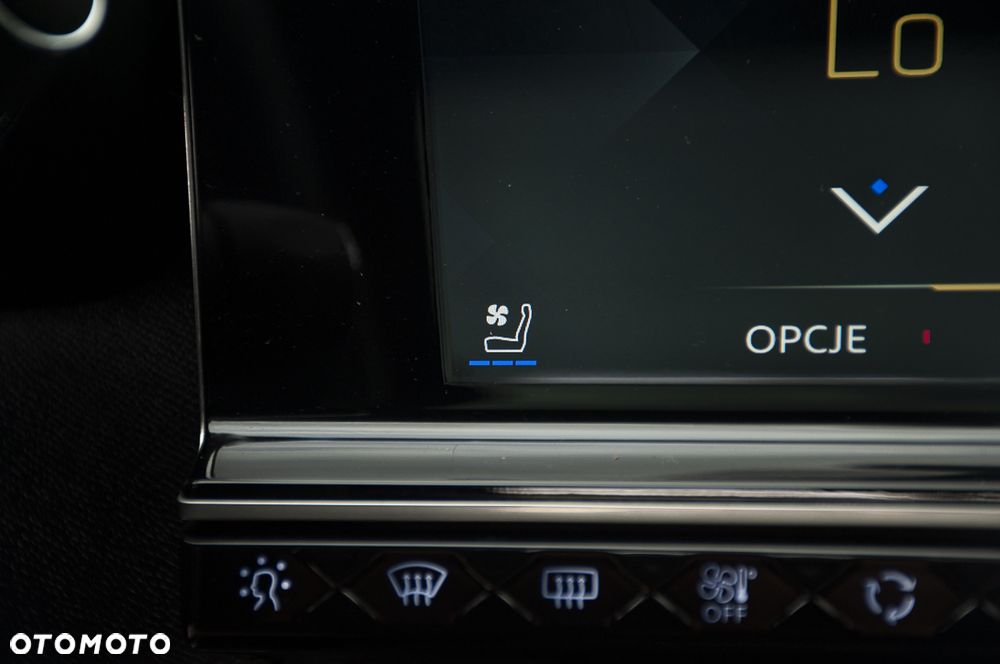 DS Automobiles DS 7 Crossback 2.0 BlueHDi Performance Line + - 25