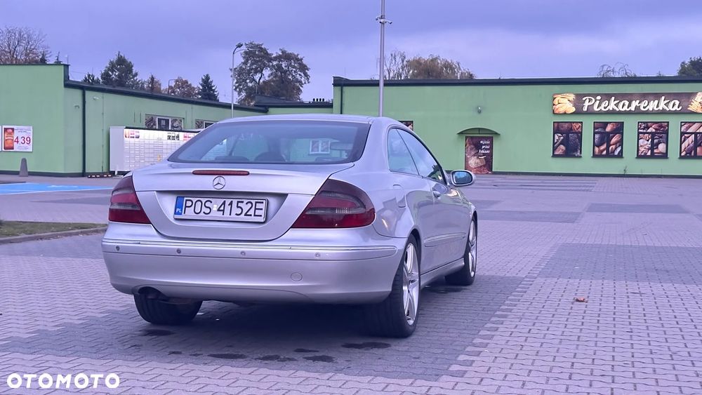 Mercedes-Benz CLK - 6