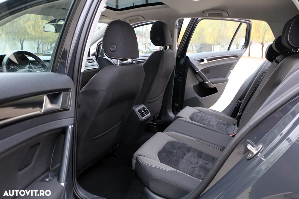 Volkswagen Golf 1.6 TDI BlueMotion Technology Lounge - 19