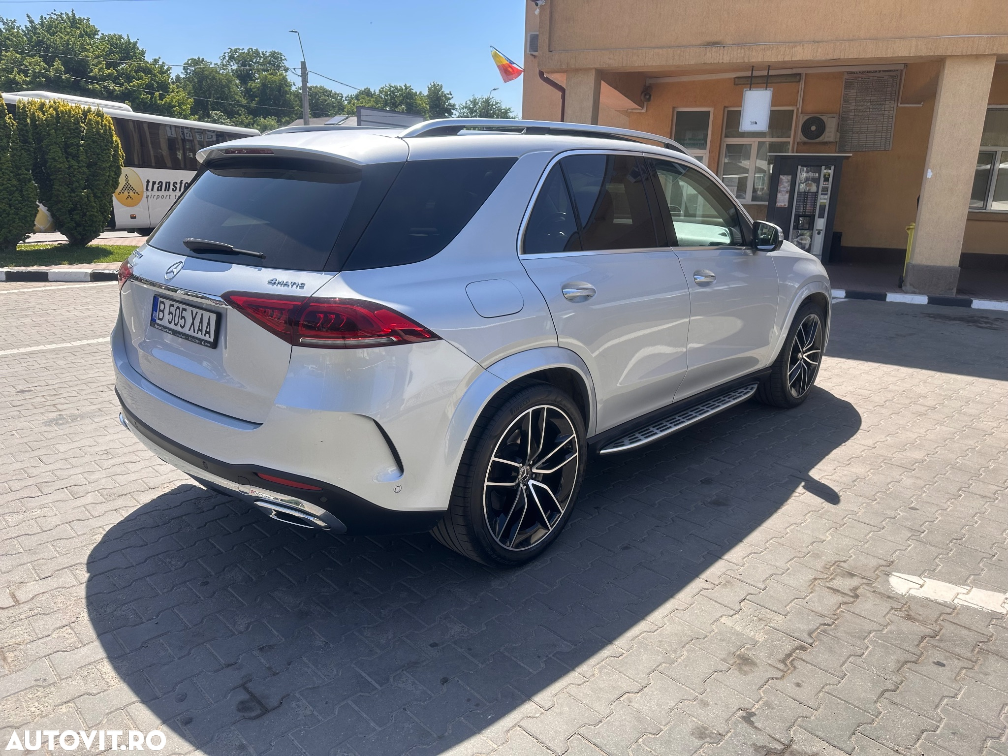 Mercedes-Benz GLE 400 d 4Matic 9G-TRONIC AMG Line - 4