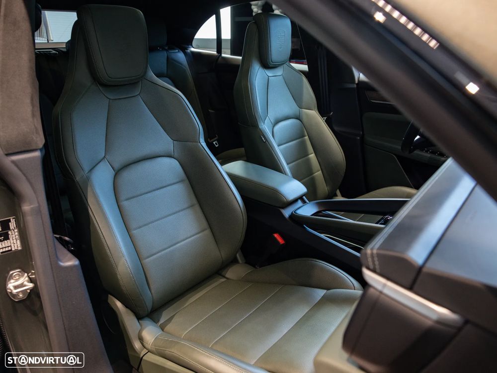 Porsche Macan Electric 4 - 51