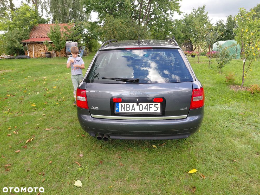 Audi A6 Limousine 2.4 - 3