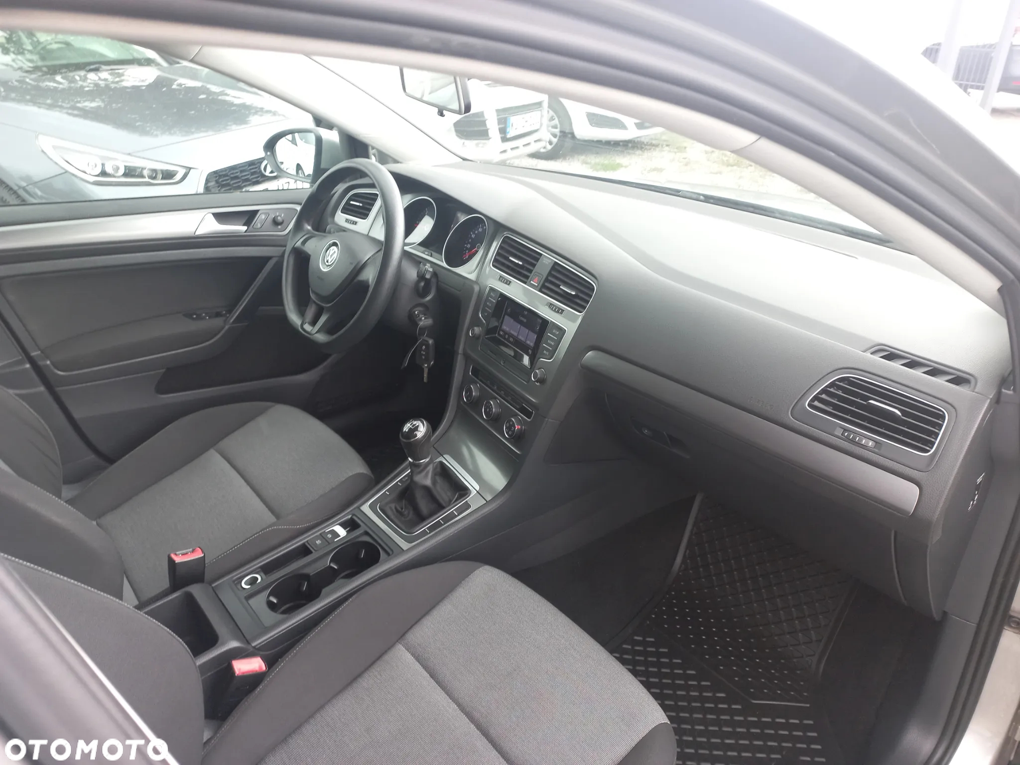Volkswagen Golf 1.6 TDI BlueMotion Technology Trendline - 8