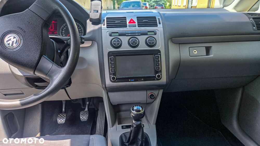 Volkswagen Touran 2.0 TDI DPF Highline - 14