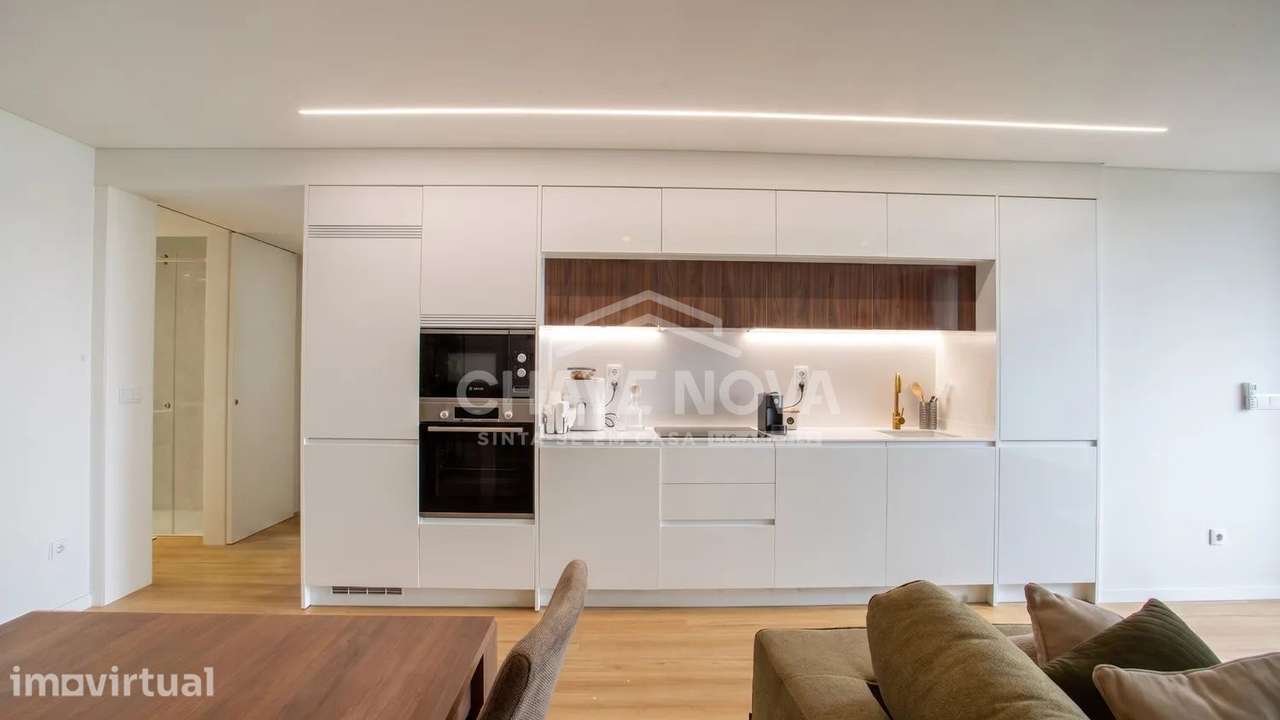 T3 Como Novo c/ 2 Lugares de Garagem em Mafamude (El Corte Inglés) - Grande imagem: 3/34