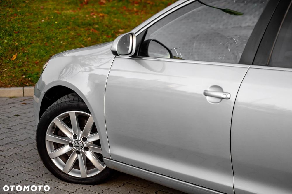 Volkswagen Golf 2.0 TDI DPF Highline - 12