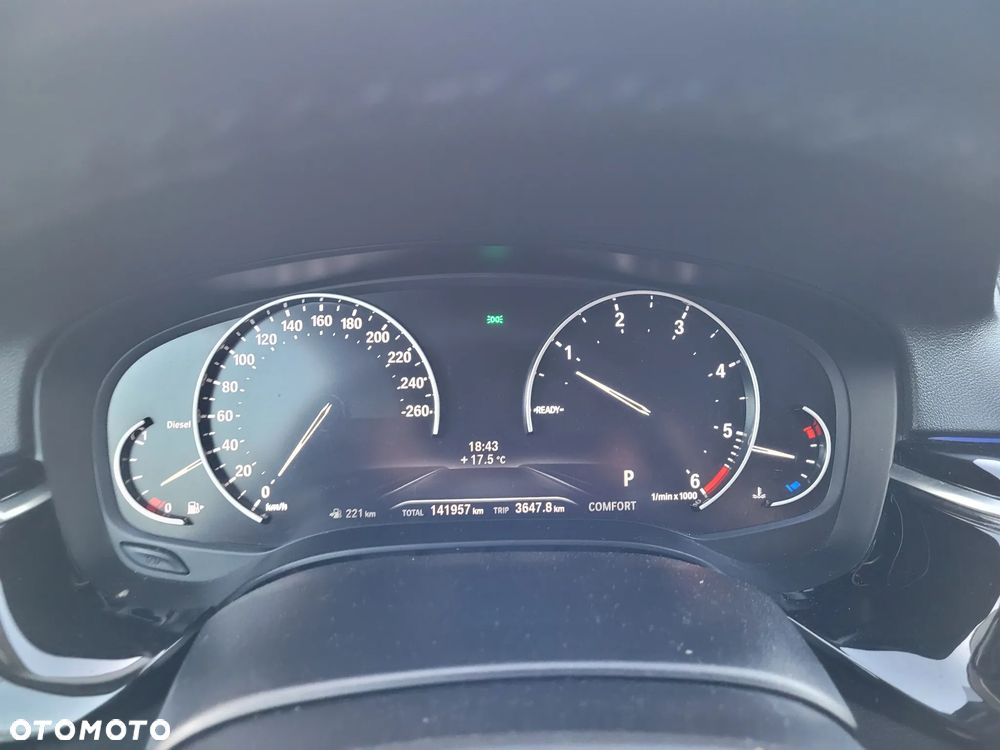 BMW Seria 5 520d xDrive Sport Line - 16