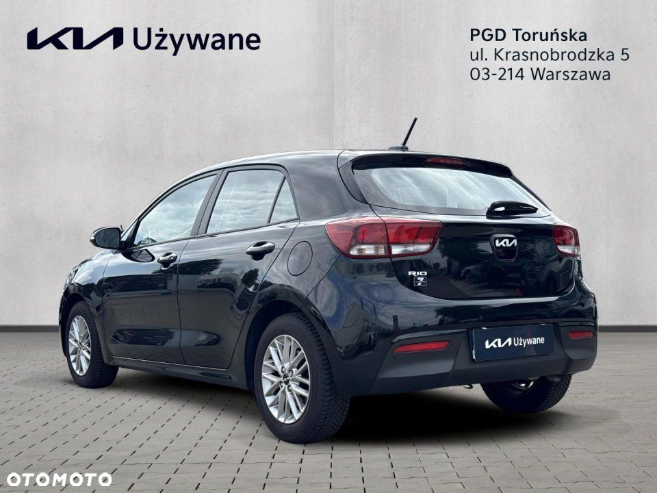 Kia Rio - 4