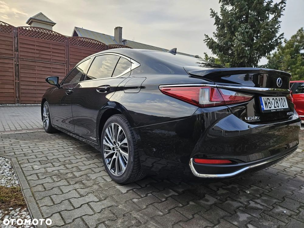 Lexus ES - 9