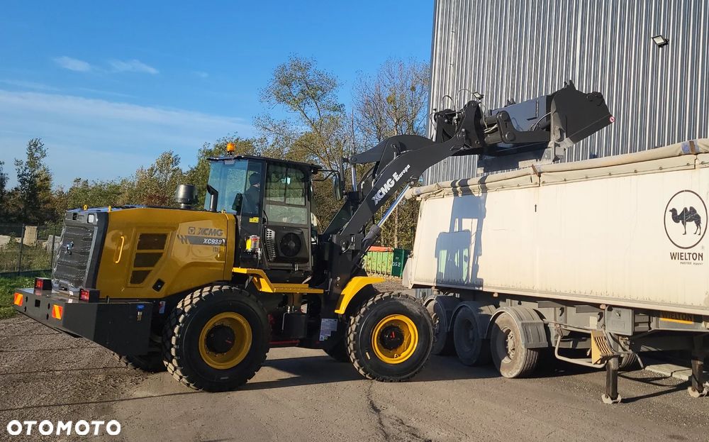 Fadroma Ładowarka kołowa XCMG XC938E - 16