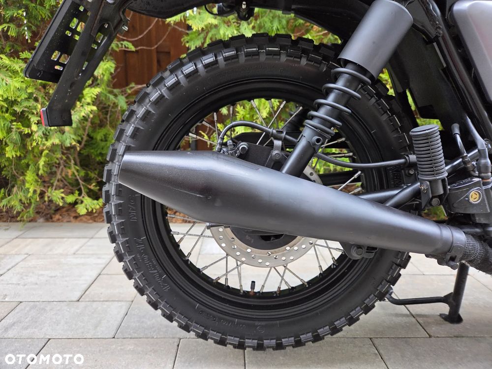 Brixton Cromwell - 21