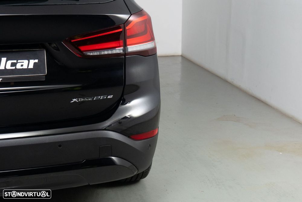 BMW X1 25 e xDrive Corporate Edition - 17
