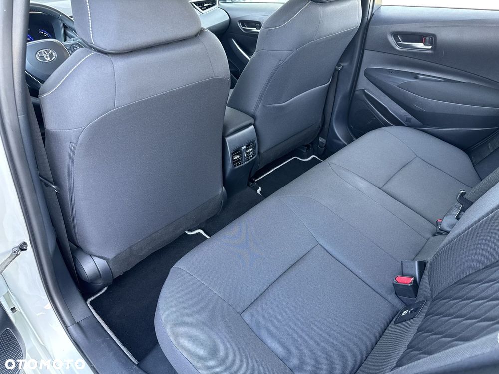 Toyota Corolla 1.8 Hybrid Comfort - 16